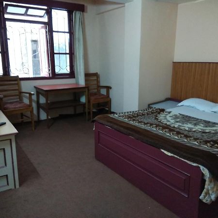 Hotel Mansarovar ダージリン エクステリア 写真